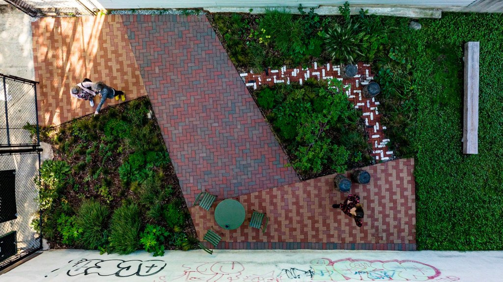 Dolly’s Park: Keeping It In The Neighborhood